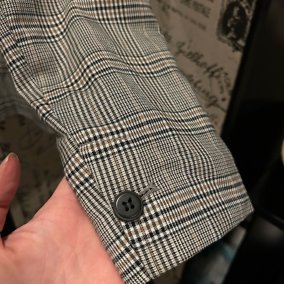 ZARA || Womens Plaid Blazer|| Euro 38 (6) - Picture 4 of 4